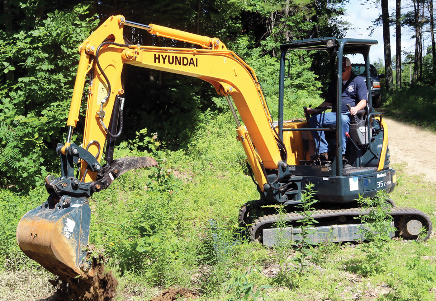 Excavation Equipment - Hyundai Construction Equipment Americas R35Z-9A