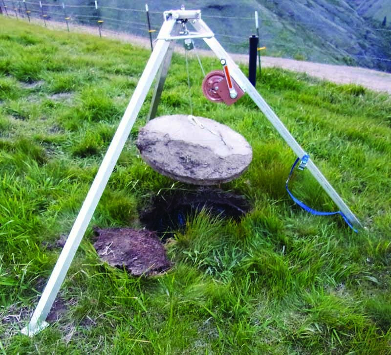 Screenco Systems Folding Tripod Lifter