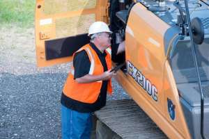 Excavator Maintenance1