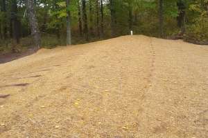 System protected against eroson and freezing